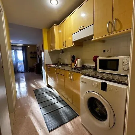Comfortable With Park And Pools Apartament
